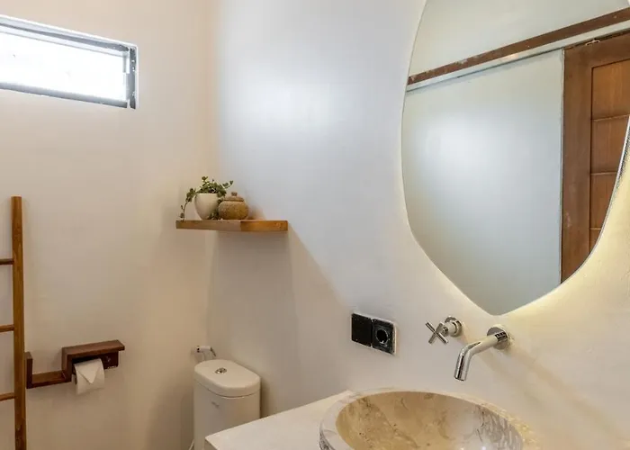Tranquil Bali Escape With Pool And Access Nearby